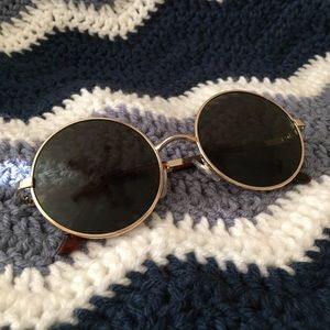 [FREE IN BUNDLE] Gold Sunglasses